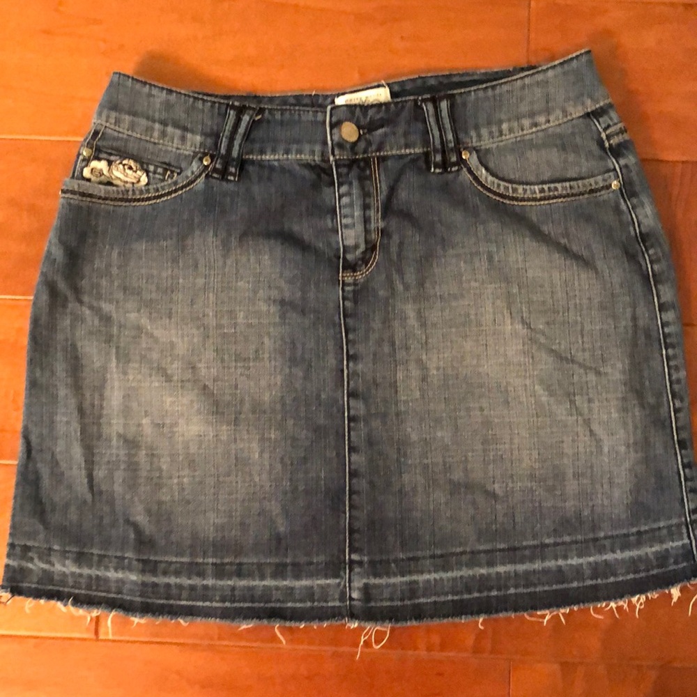 Women’s WHBM denim mini skirt